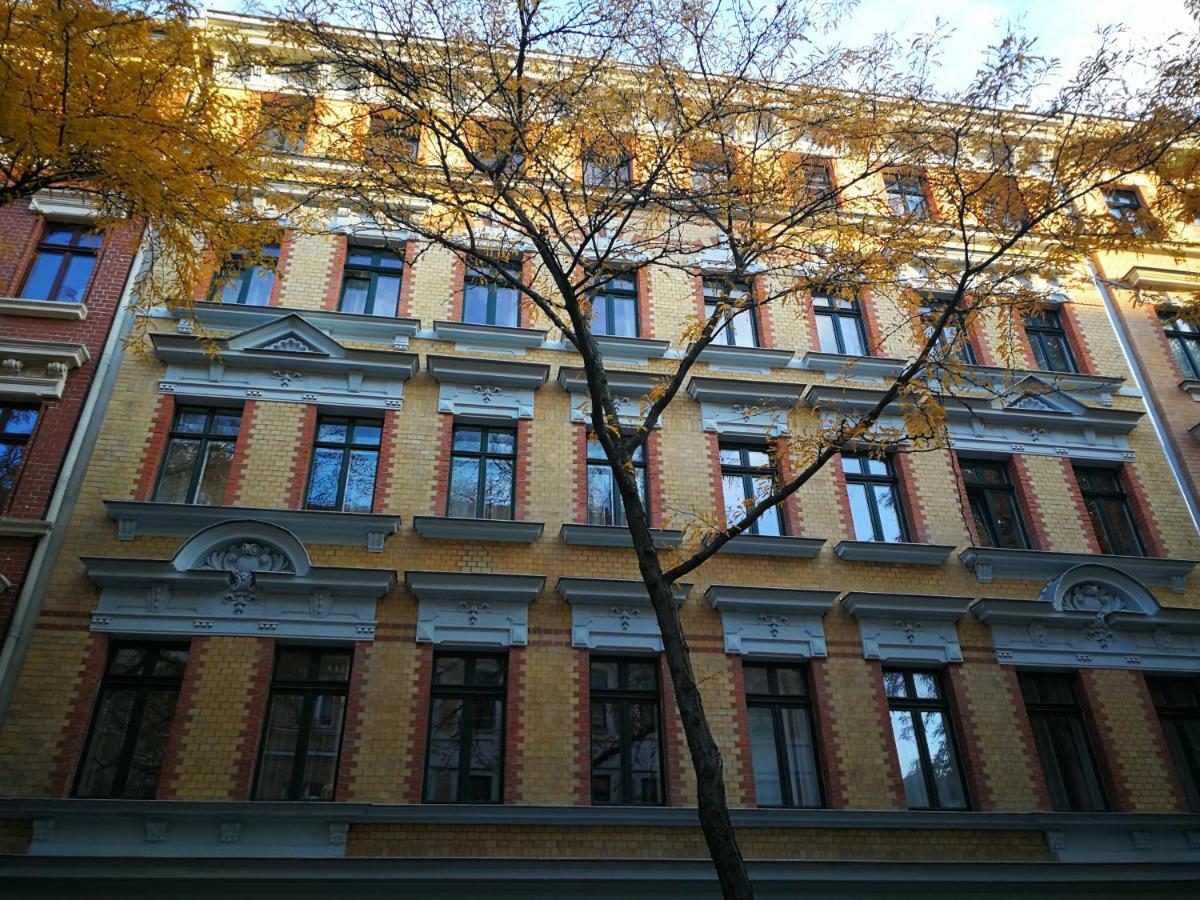 SCHÖNER WOHNEN IM DENKMAL - großzügig geschnitten, kostenfreies WLAN Leipzig Exterior foto